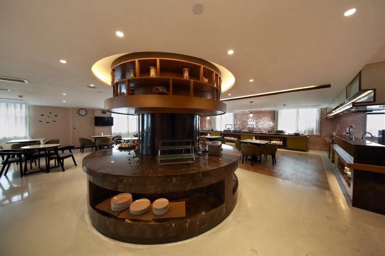 เมโทรโปโล ไหโข่ว อู๋จื่อซาน ฮ็อตสปริง โฮเทล Hotel ไหโขว่ ภายนอก รูปภาพ
